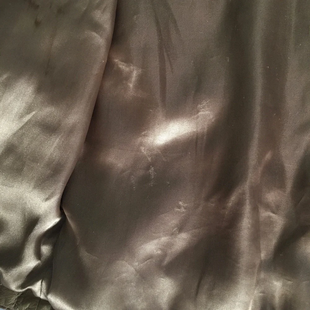 EUC Y2k Hurley tan genuine leather short jacket, satin lining, moto style. - Picture 12 of 13